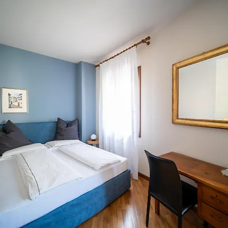 Alojamento de Acomodação e Pequeno-almoço Casa Oltraval 3*