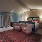 לינה וארוחת בוקר Casa Oltraval