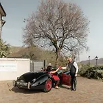 לינה וארוחת בוקר Casa Oltraval