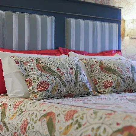 לינה וארוחת בוקר Casa Oltraval ולדוביאדנה