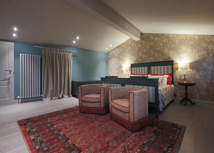 לינה וארוחת בוקר Casa Oltraval